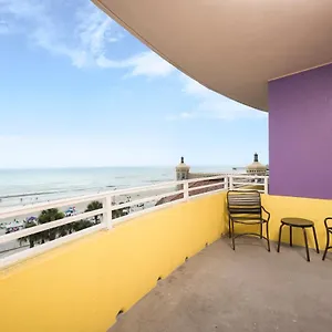 Ocean Walk 609, 1 Bedroom, Ocean View, Pools, Lazy River, Sleeps 5 Apartment Daytona Beach