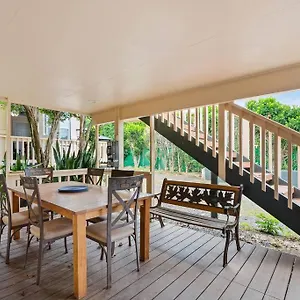 https://bike-to-pipeline-unit-5-sharks-cove-with-large-front.hotelsinhawaii.org